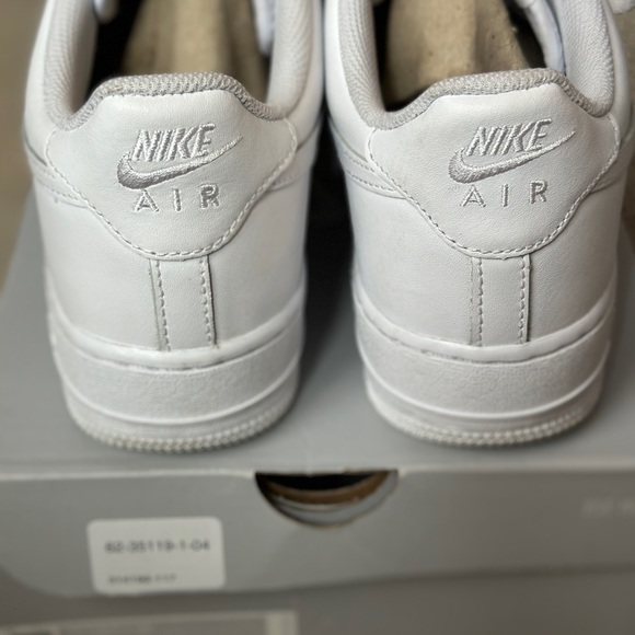 Authentic grade school white Air Force 1s. - Picture 4 of 4